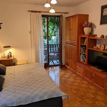 Apartment Kolodvor Dornberk Экстерьер фото
